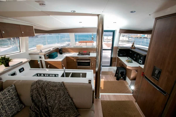 Bali 4.2 - Boatscribe.com
