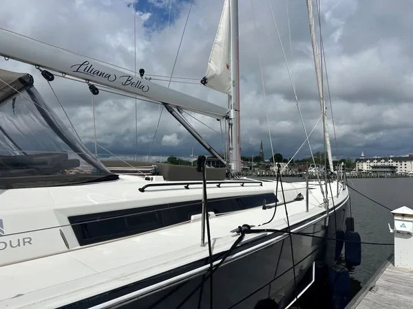 Dufour 470 - Boatscribe.com