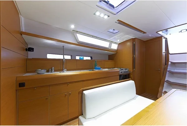 Sun Odyssey 479 - Boatscribe.com