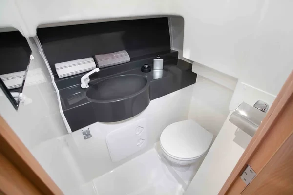 Delphia Escape 800 - Boatscribe.com