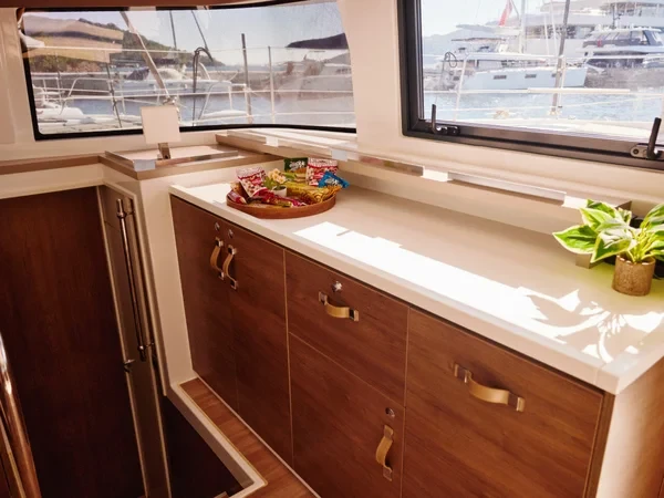 Bali 4.6 - Boatscribe.com