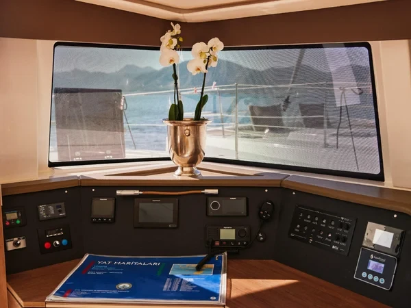 Bali 4.6 - Boatscribe.com