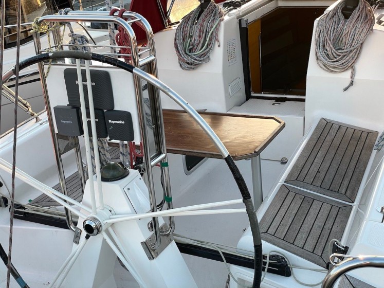 Elan 340 - Boatscribe.com