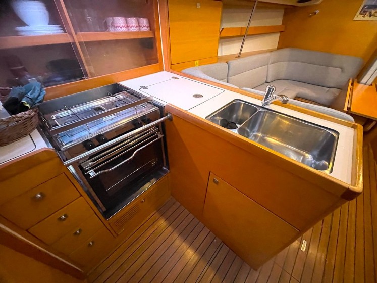 Elan 340 - Boatscribe.com