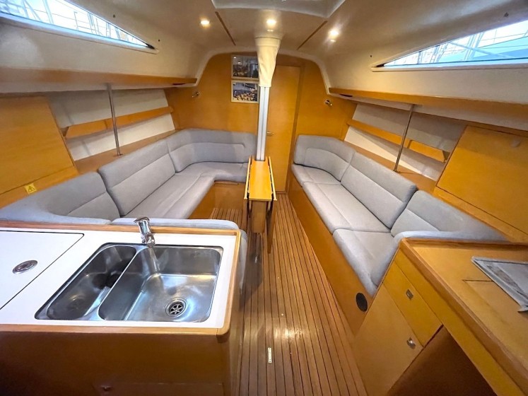 Elan 340 - Boatscribe.com