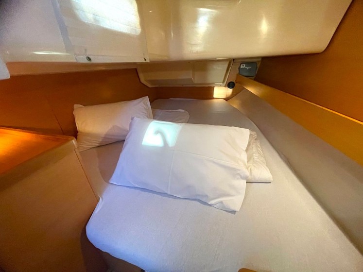 Elan 340 - Boatscribe.com