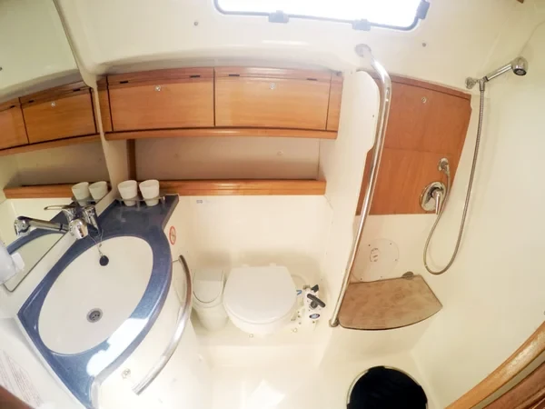 Bavaria 42 Cruiser - Boatscribe.com