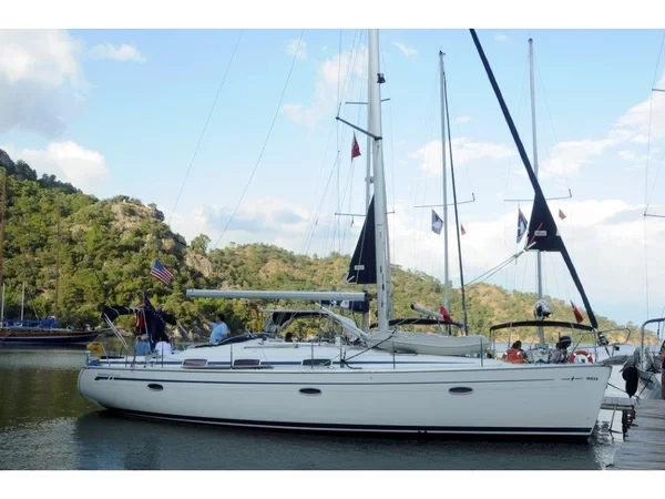 Bavaria 42 Cruiser - Boatscribe.com