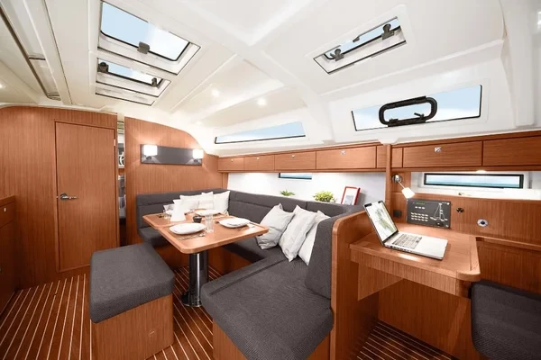 Bavaria 41 - Boatscribe.com
