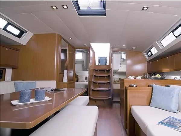 Oceanis 45 - Boatscribe.com
