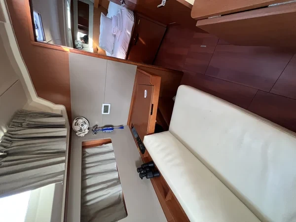 Oceanis 41.1 - Boatscribe.com