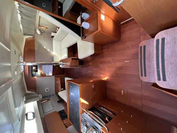 Oceanis 41.1 - Boatscribe.com