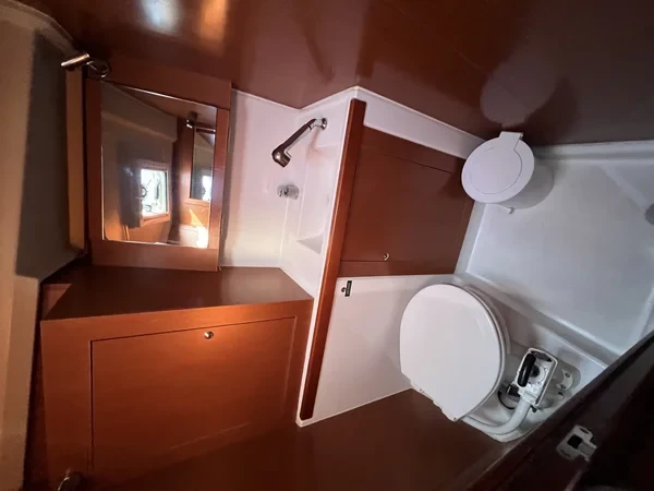 Oceanis 41.1 - Boatscribe.com