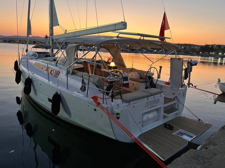 Dufour 430 - Boatscribe.com