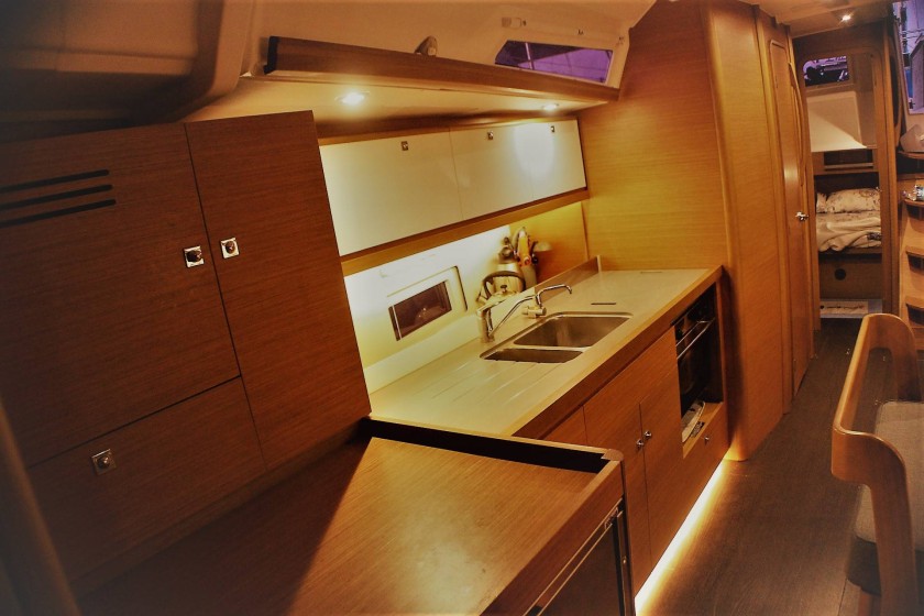 Dufour 430 - Boatscribe.com