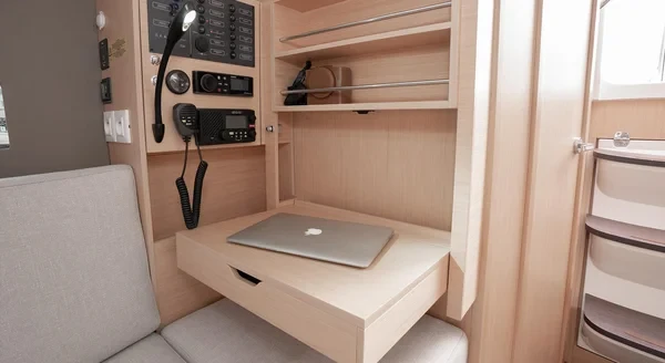 Oceanis 30.1 - Boatscribe.com