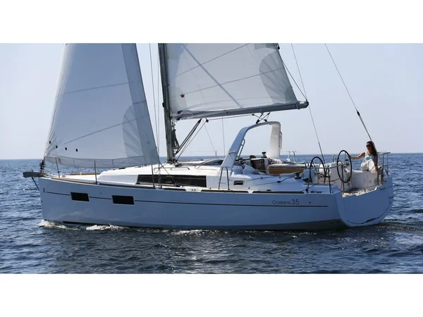 Oceanis 35 - Boatscribe.com
