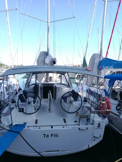 Oceanis 35 - Boatscribe.com