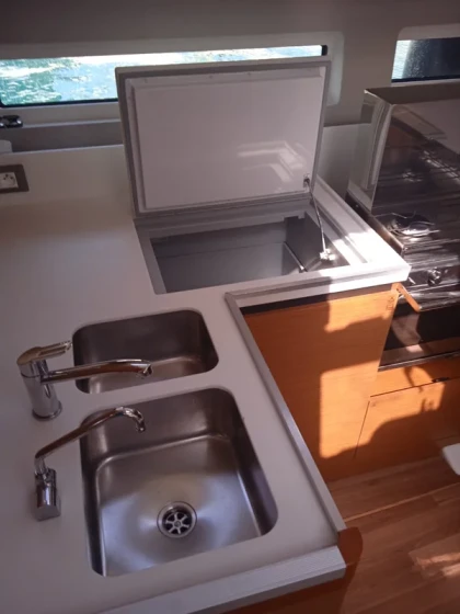 Sun Odyssey 490 - Boatscribe.com