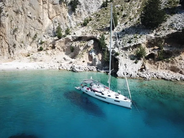 Sun Odyssey 490 - Boatscribe.com