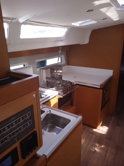 Sun Odyssey 490 - Boatscribe.com