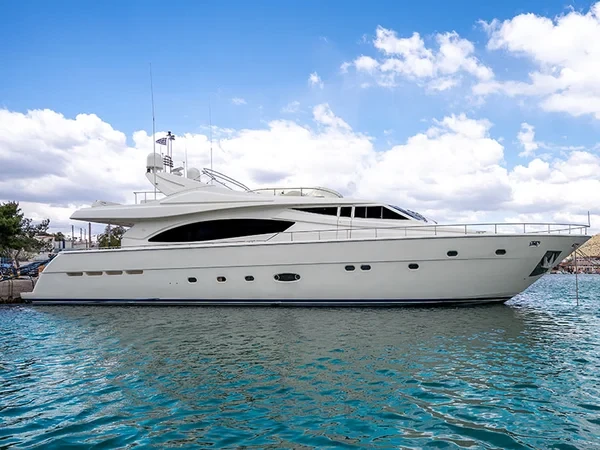 Ferretti 880 - Boatscribe.com