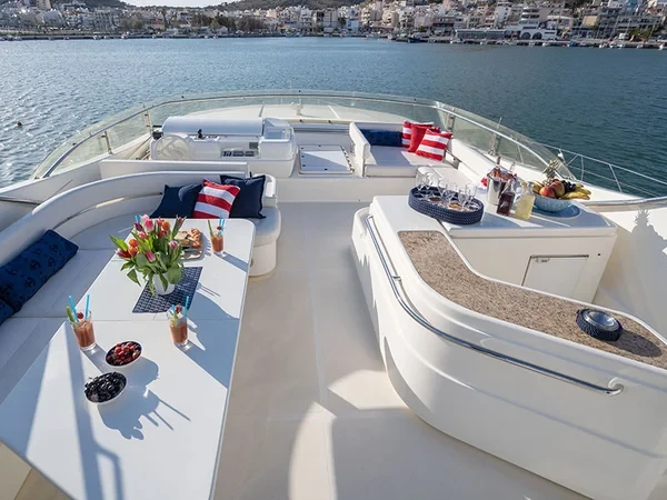 Ferretti 880 - Boatscribe.com
