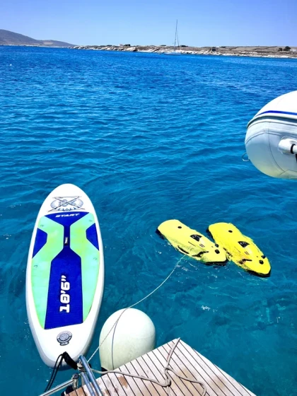 Lagoon 42 - Boatscribe.com