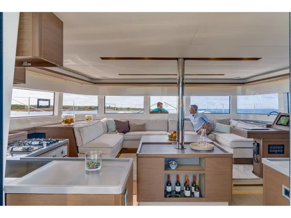 Lagoon 50 - Boatscribe.com