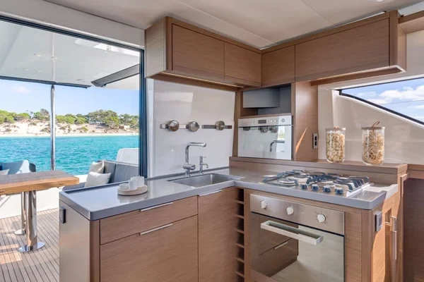 Lagoon 50 - Boatscribe.com