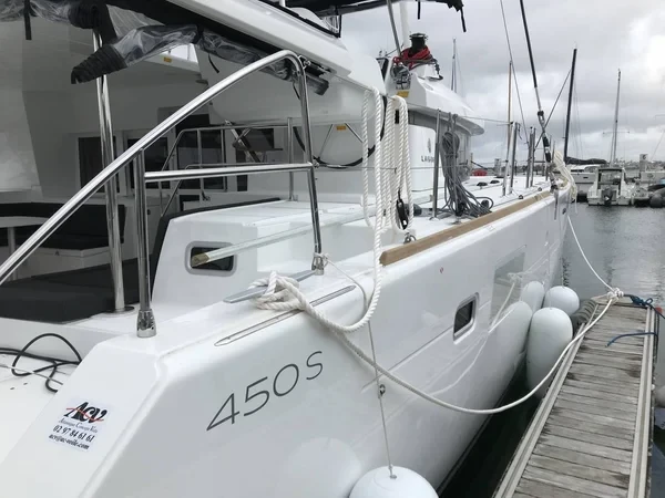 Lagoon 450 S - Boatscribe.com