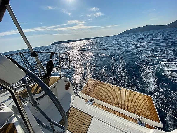 Bavaria 46 Cruiser - Boatscribe.com