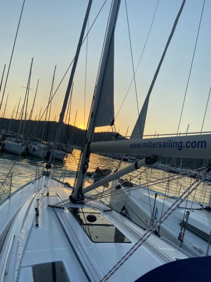 Bavaria 41 Cruiser - Boatscribe.com