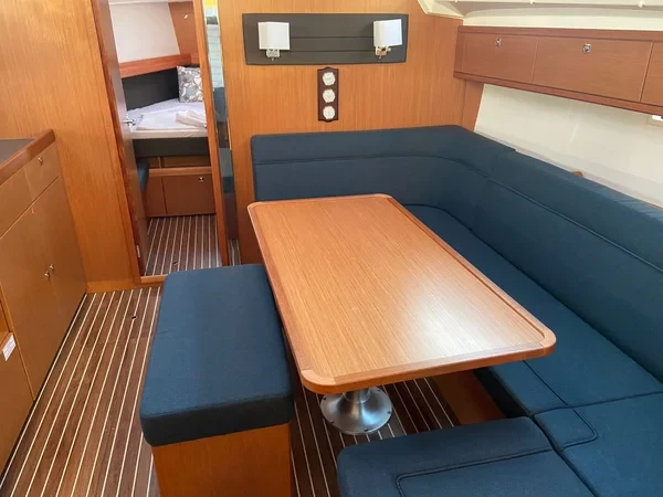 Bavaria 41 Cruiser - Boatscribe.com