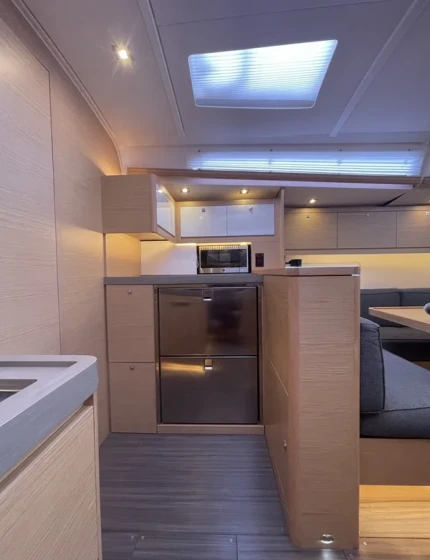 Dufour 470 - Boatscribe.com