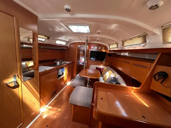 Cyclades 39.3 - Boatscribe.com