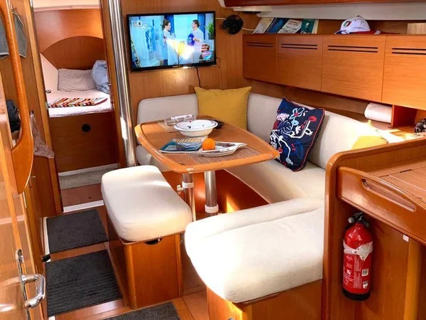 Cyclades 39.3 - Boatscribe.com