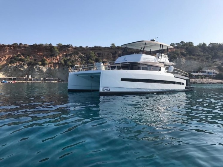 Bali 4.3 MY - Boatscribe.com