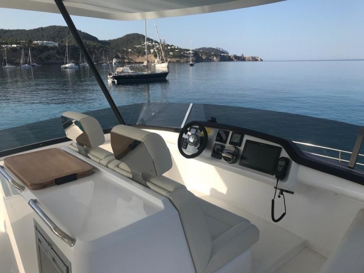 Bali 4.3 MY - Boatscribe.com