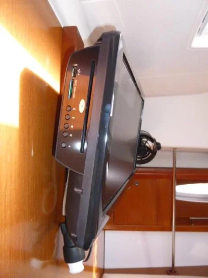 Oceanis 43 - Boatscribe.com