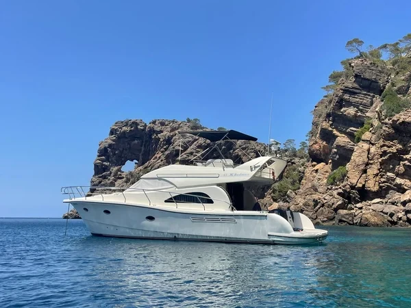 Rodman 41 - Boatscribe.com