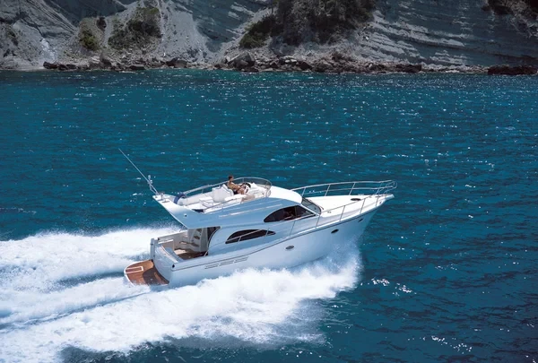 Rodman 41 - Boatscribe.com