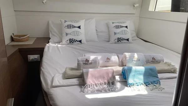 Lagoon 40 - Boatscribe.com