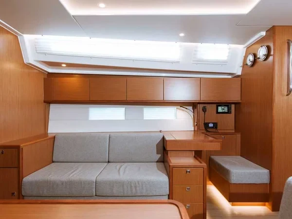 Bavaria C50 - Boatscribe.com