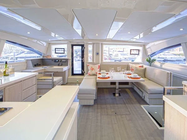 Leopard 48 - Boatscribe.com