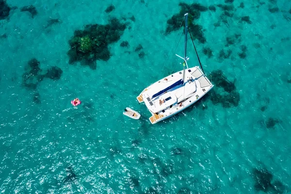 Leopard 48 - Boatscribe.com