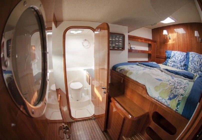 Privilege 495 - Boatscribe.com