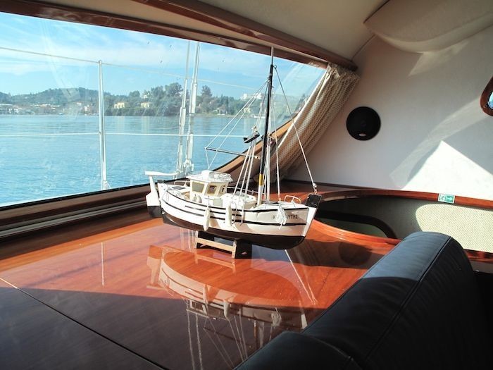 Privilege 495 - Boatscribe.com