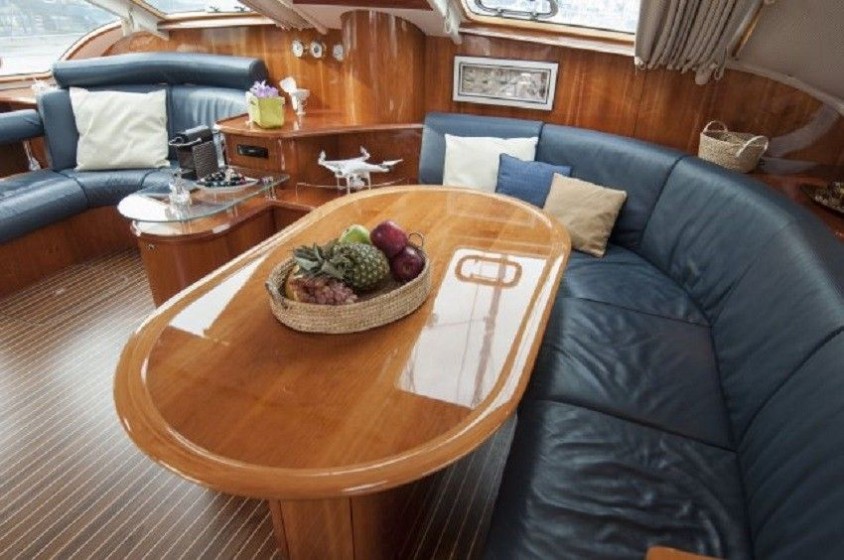 Privilege 495 - Boatscribe.com