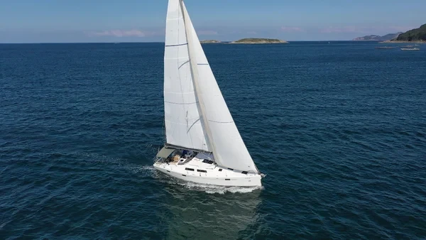 Hanse 415 - Boatscribe.com